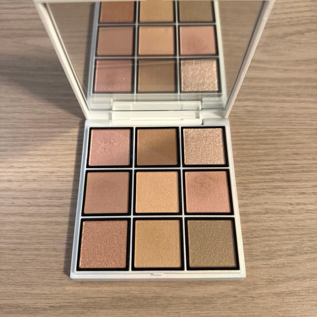 【ほぼ新品】Celvoke セルヴォーク エクスプレッジヴアイズ　EX04