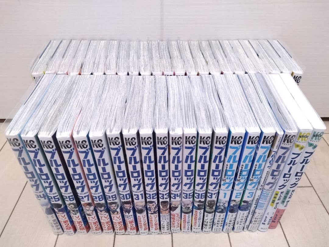 ブルーロック 1巻〜37巻 全巻セット＋関連本7冊