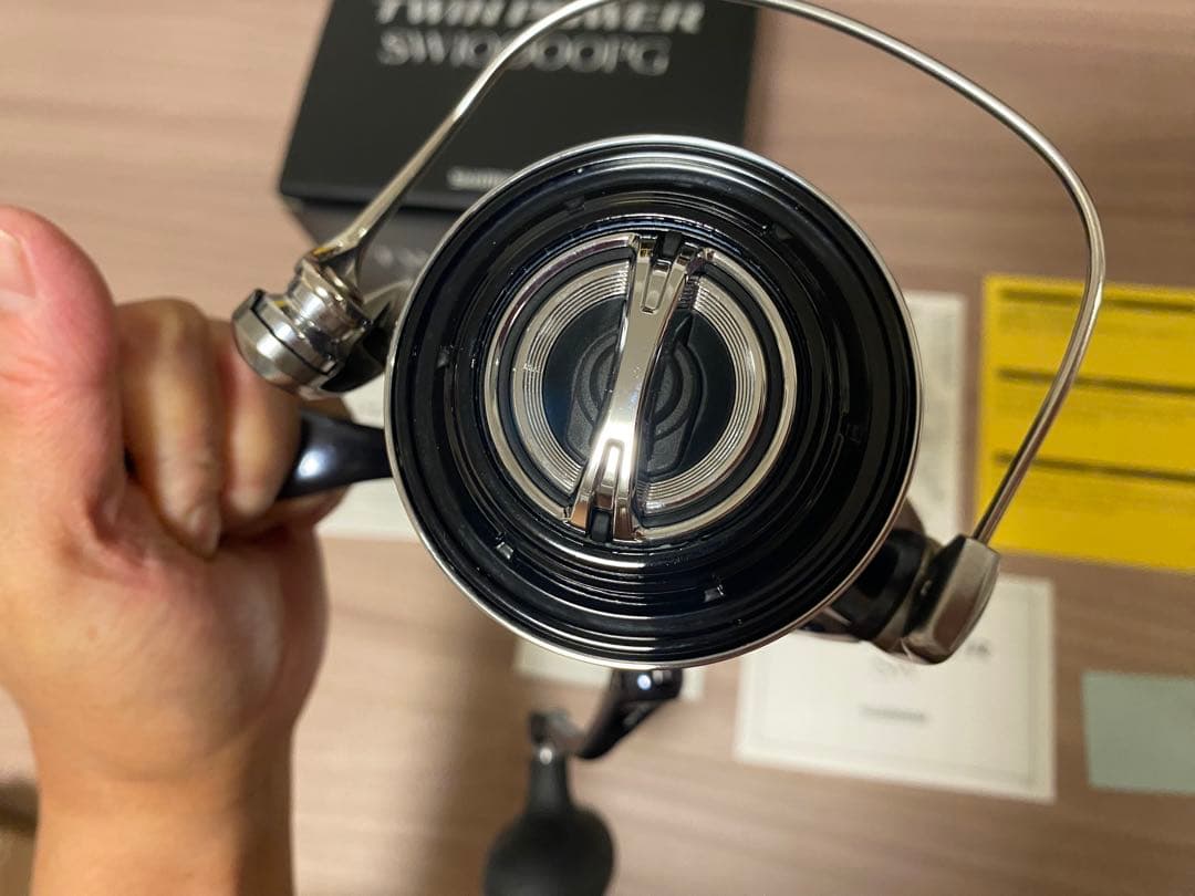 美品　シマノツインパワーsw 10000pg ダイワ　がまかつ　ショアジギング