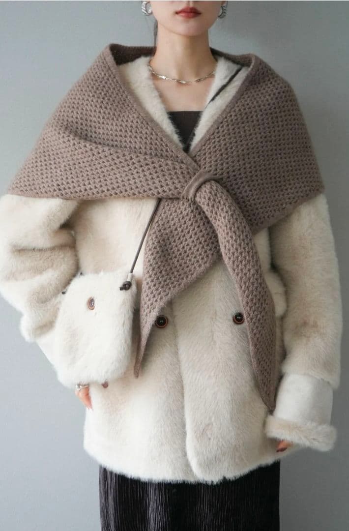 新品未使用品☆Lumierバッグ付エコファーノーカラーコート/beige