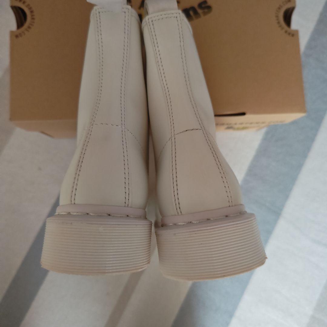 Dr. Martens 新品未使用 ホワイト ブーツ