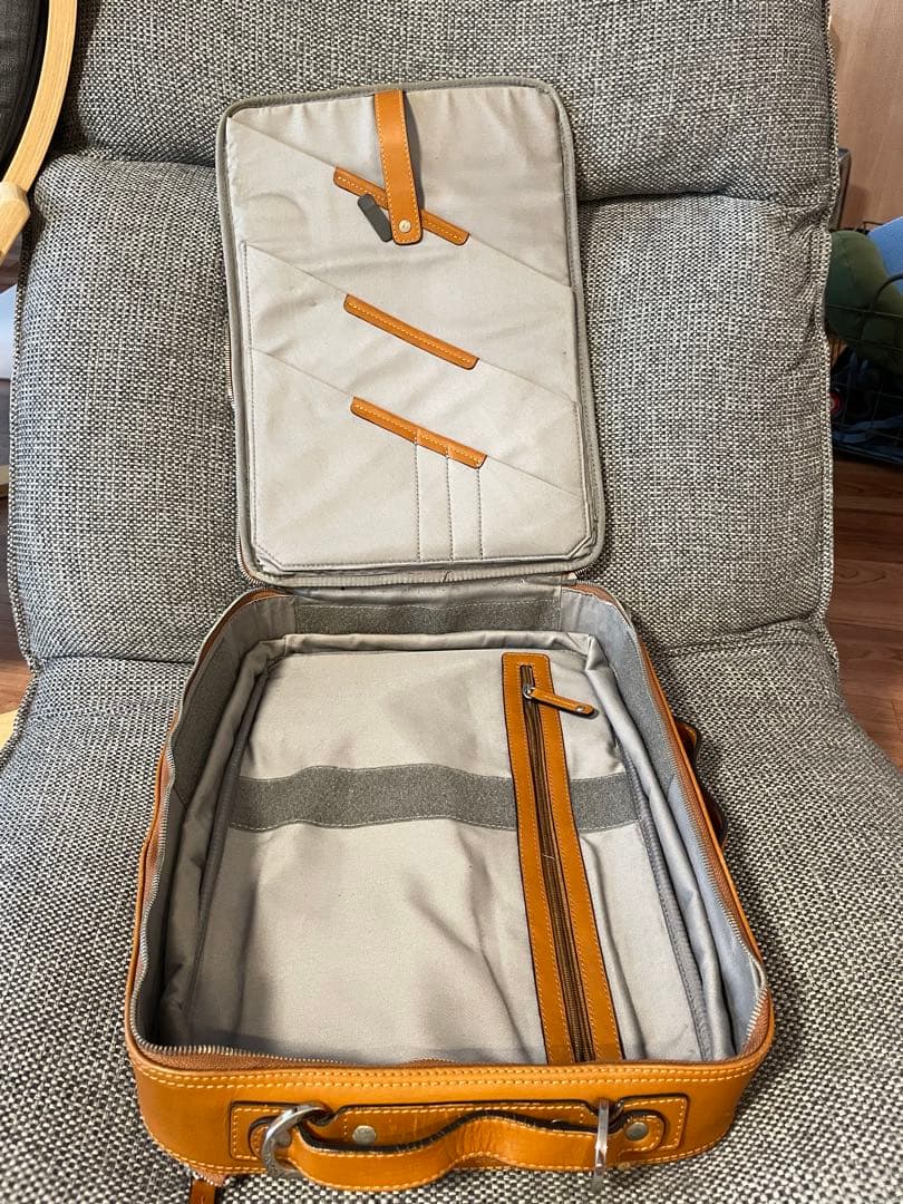 【値下可】The 48HR Switchレザー3wayバッグ　リュック ブラウン