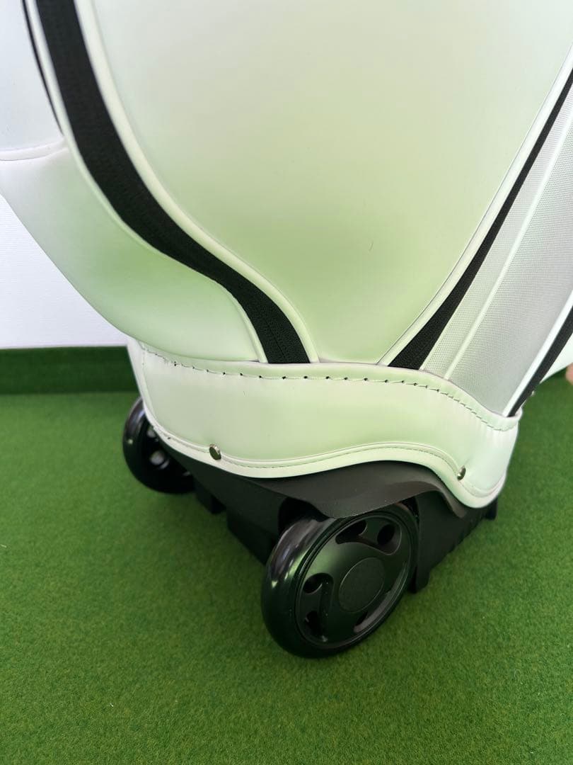 マスターバニーエディション　キャディバッグ　ホワイト　白黒　未使用　限定