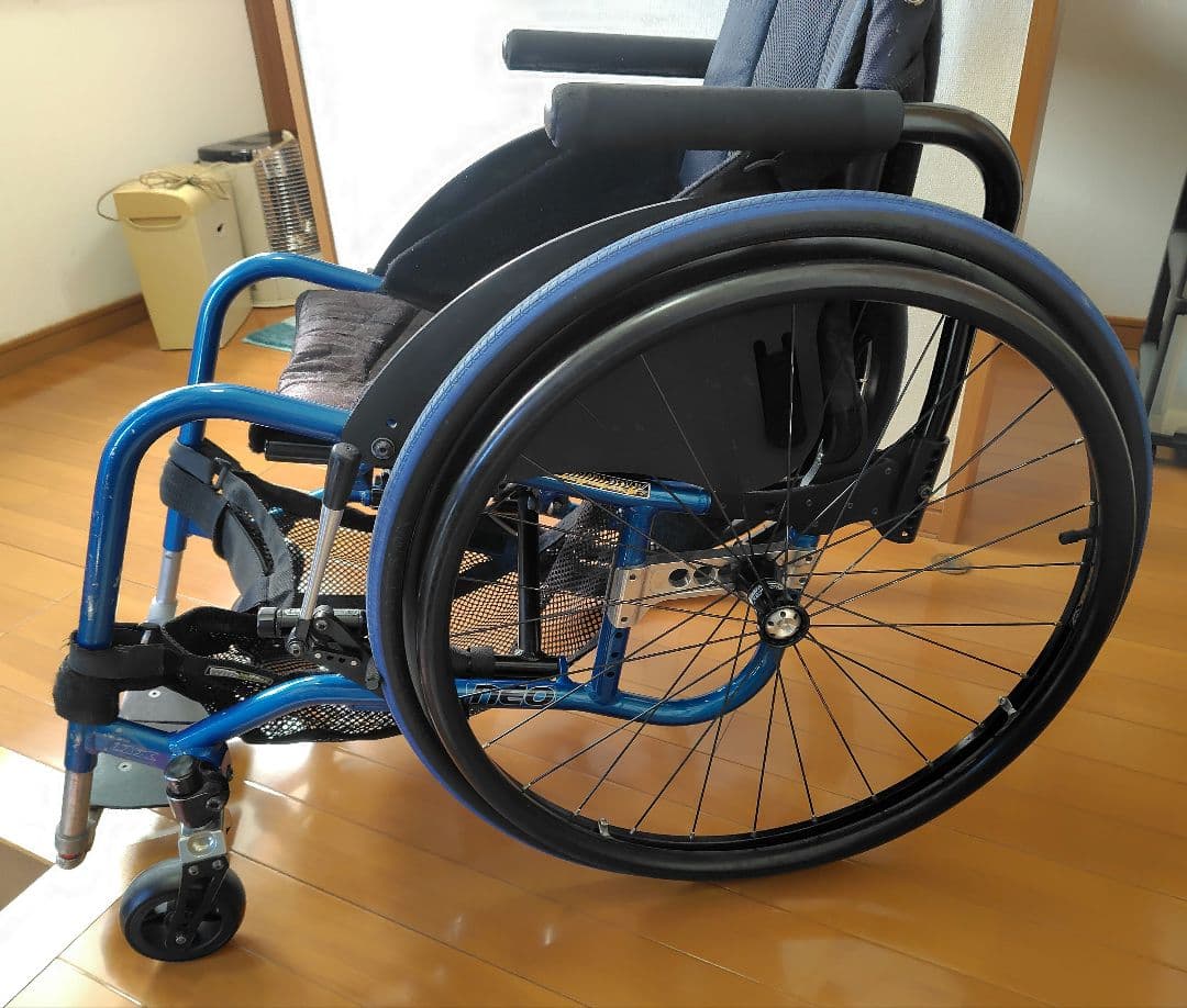 車椅子（自走用）OXエンジニアリング NEO 　ブルー