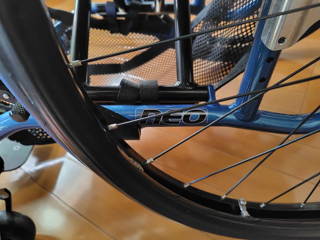 車椅子（自走用）OXエンジニアリング NEO 　ブルー