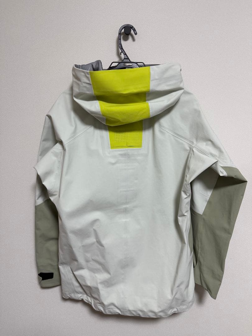 ゆ*ん様 DESCENTE TDスキーウェア Mサイズ 上下＋ミドラー3点セット