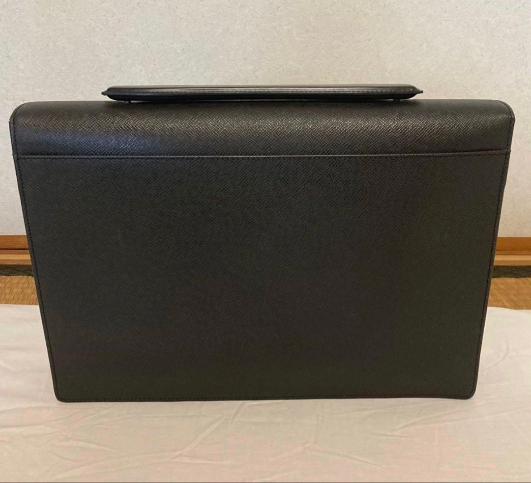 グ*プ様 #LOUISVUITTON #タイガ #メンズビジネスバッグ 至急売却