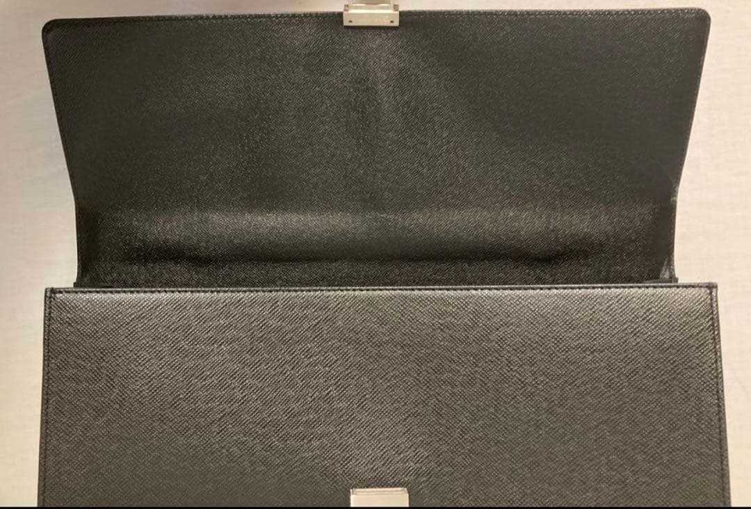 グ*プ様 #LOUISVUITTON #タイガ #メンズビジネスバッグ 至急売却