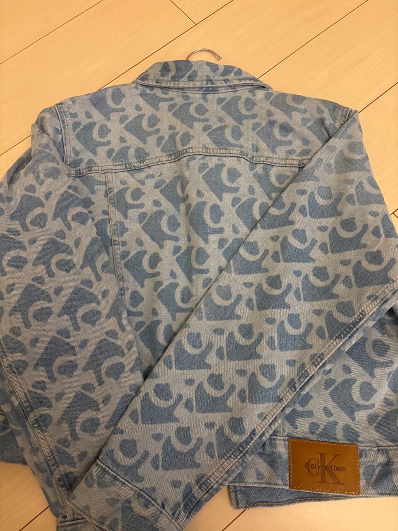 新品  NewJeans 総柄　デニムジャケット 限定