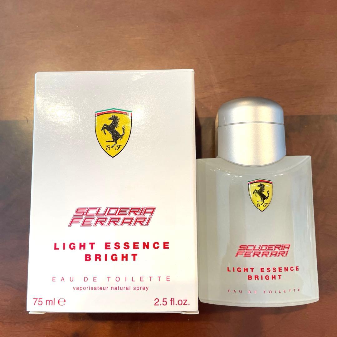 フェラーリ　ライトエッセンスブライトオードトワレ　75ml
