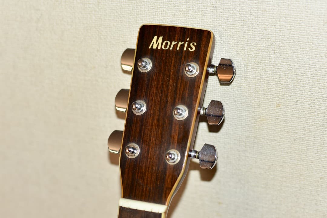 Morris　W-30　モーリスアコースティックギター　ケース付き