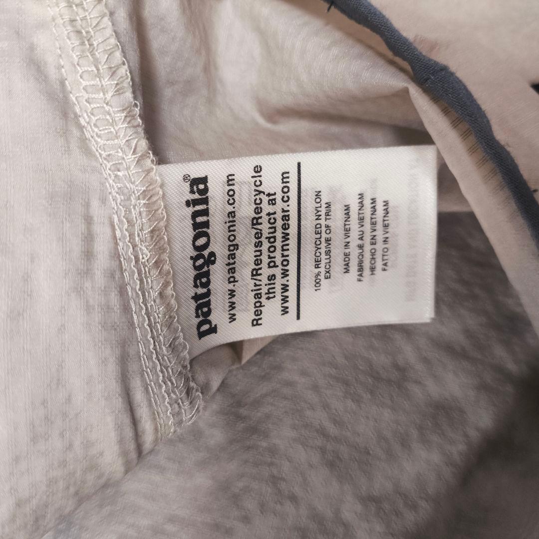 未使用　パタゴニア　スナップTフーディニ　ナイロン　ベージュ　XL
