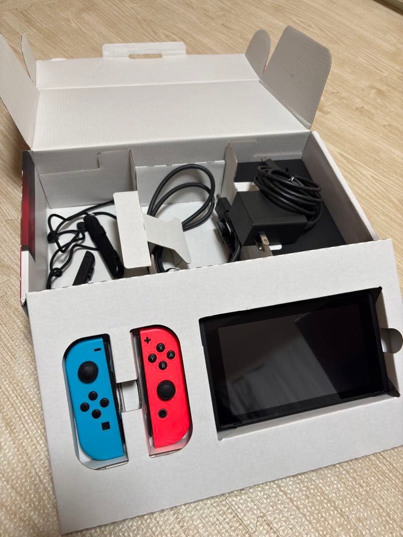 a*様 【箱付き・液晶美品】Nintendo Switch 本体 旧型 スイッチ