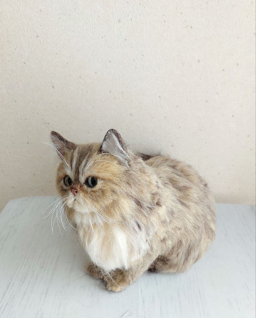 羊毛フェルト　猫(チンチラゴールデン)