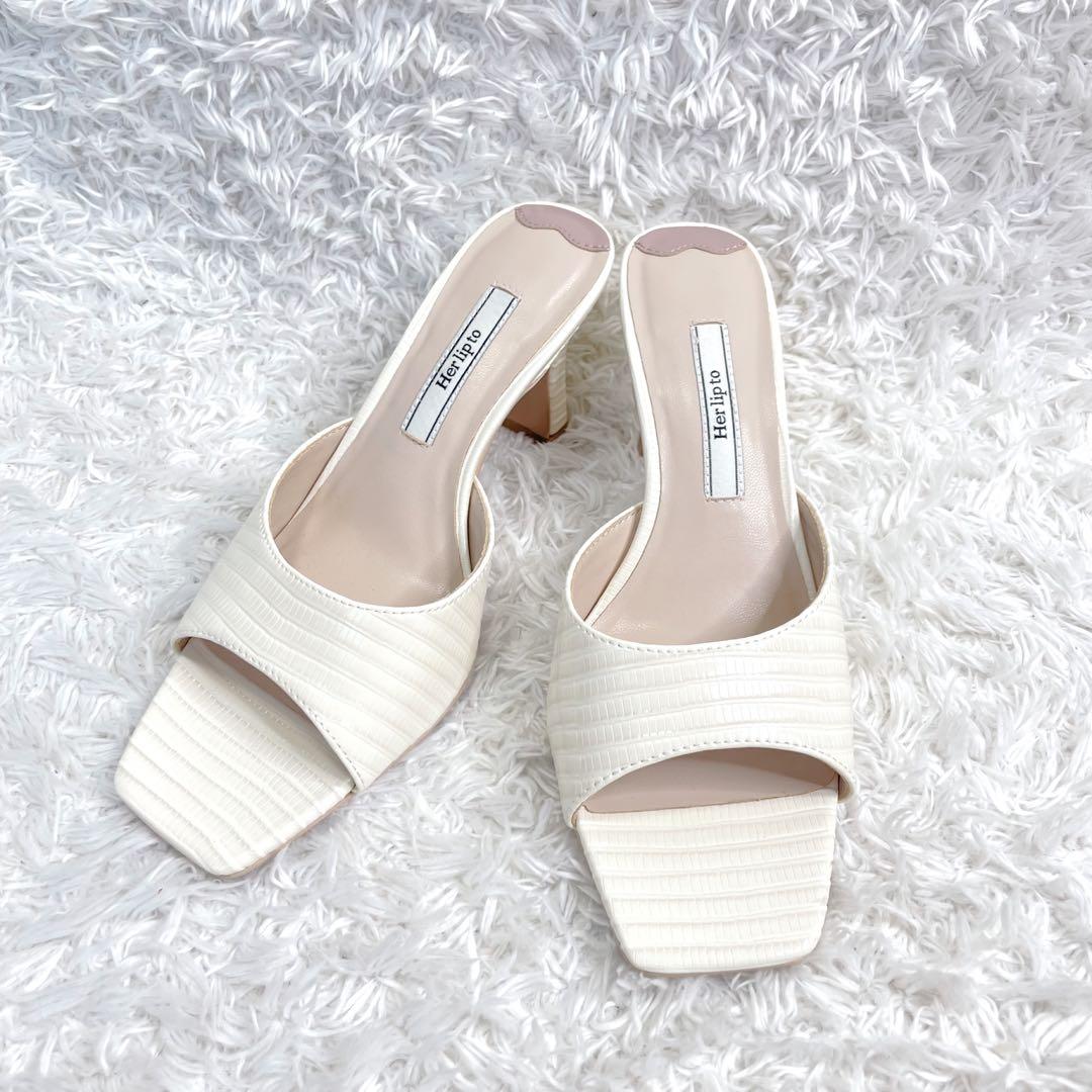 未使用✨herlipto Square-Toe Mules ecru サンダル