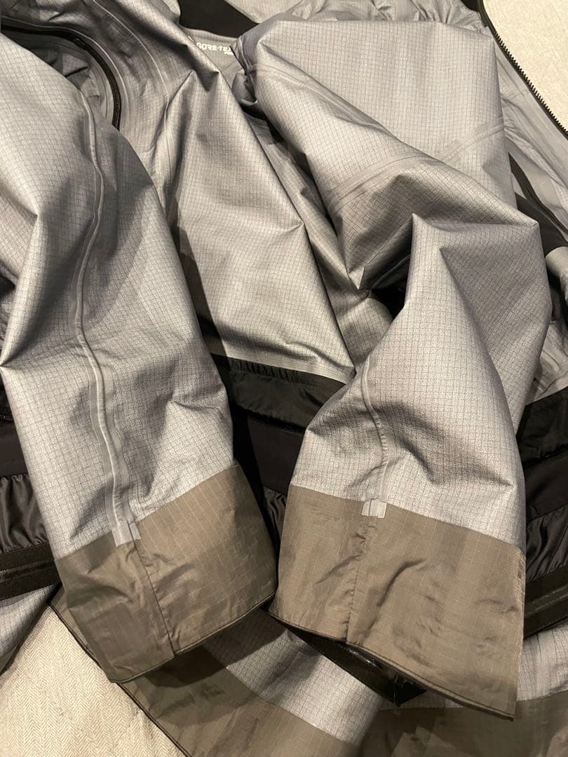 世界限定200着 tilak ACRONYUM ティラック アクロニウム M 黒