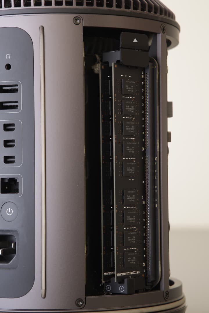 MacPro 2013 3.5GHz 6コア 32GB 1TB SSD