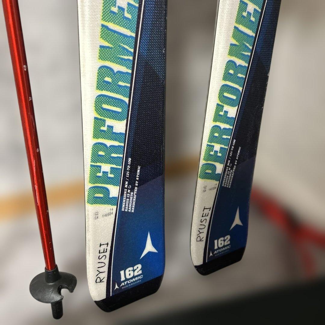 Atomic Performer スキーとLEKI ストック 162 バック付