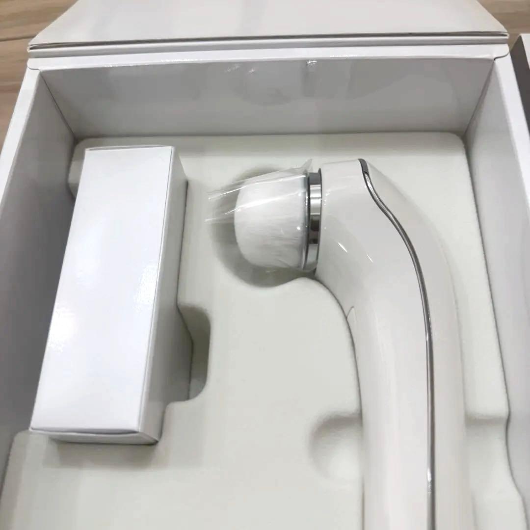 【新品/未使用】ReFa 美顔器 ホワイト　リファクリア