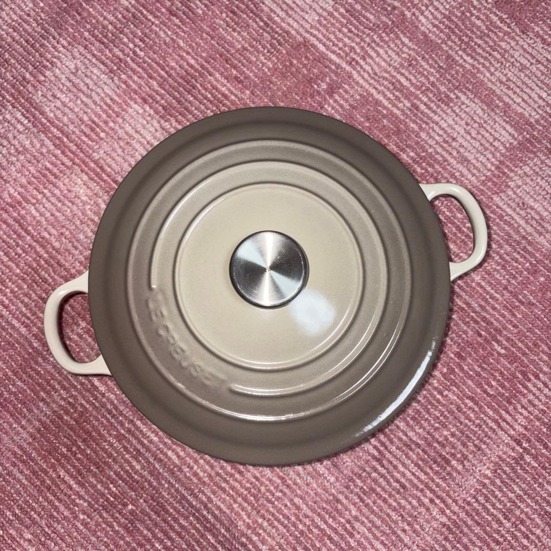 【美品】ル・クルーゼ LE CREUSET ココットロンド 24cm グレー