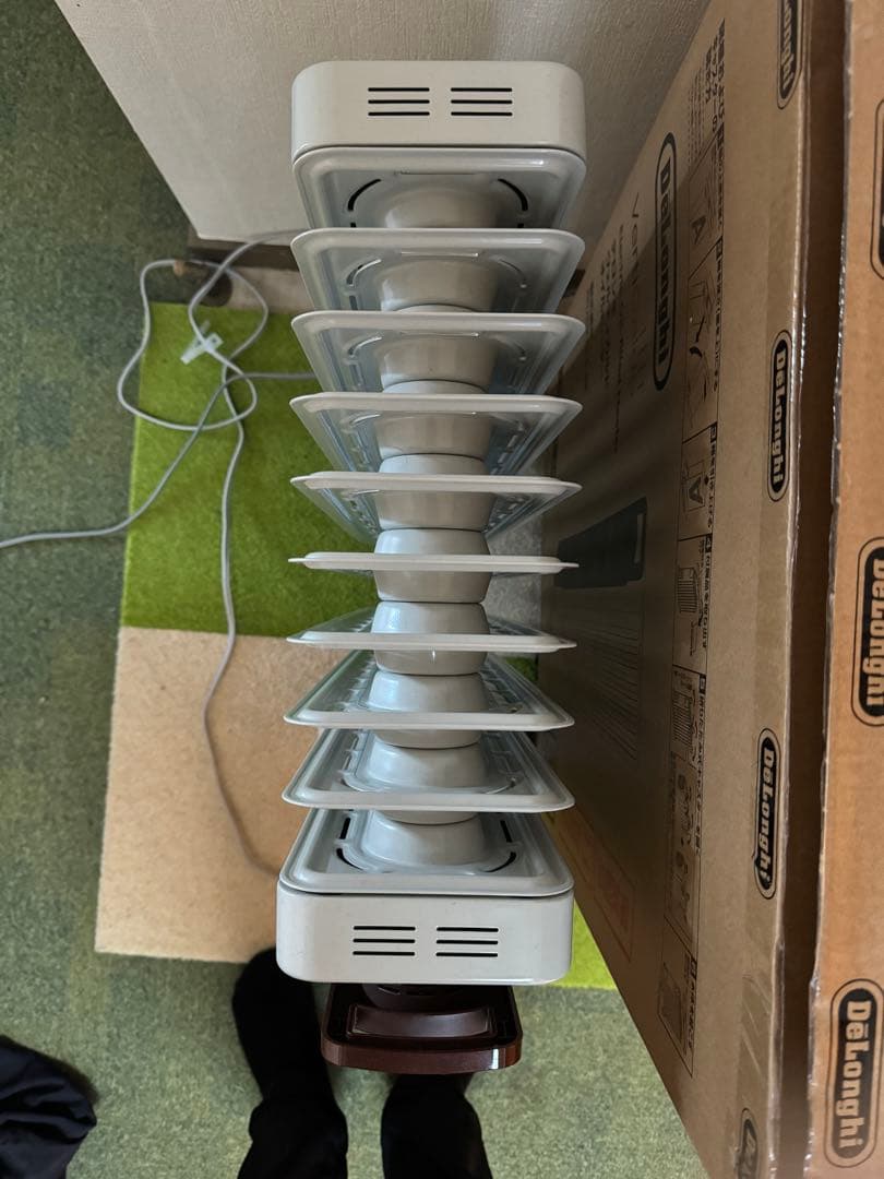 DeLonghi 縦型オイルヒーター RHJ21F1015-BR