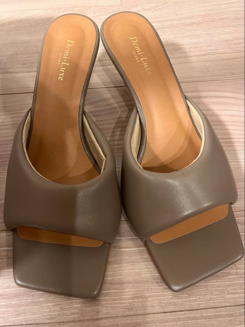 Demi-Luxe BEAMS スクエアパフサンダル .M 目黒越子さん