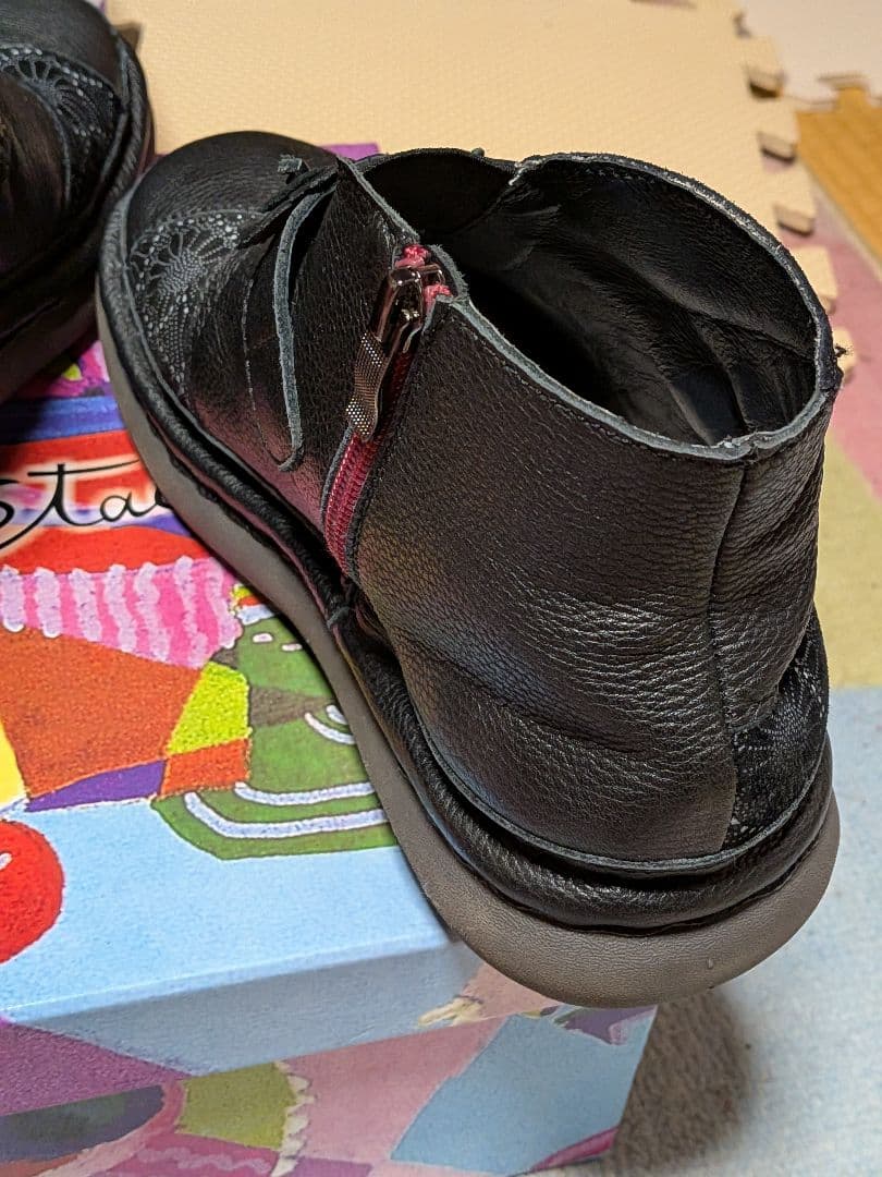 エスタシオン本皮花モチーフショートブーツ（美品）早いもの勝ち☆