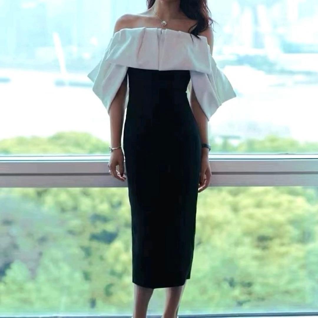 バイカラーがオシャレなスリット入り オフショル 膝下丈ドレス