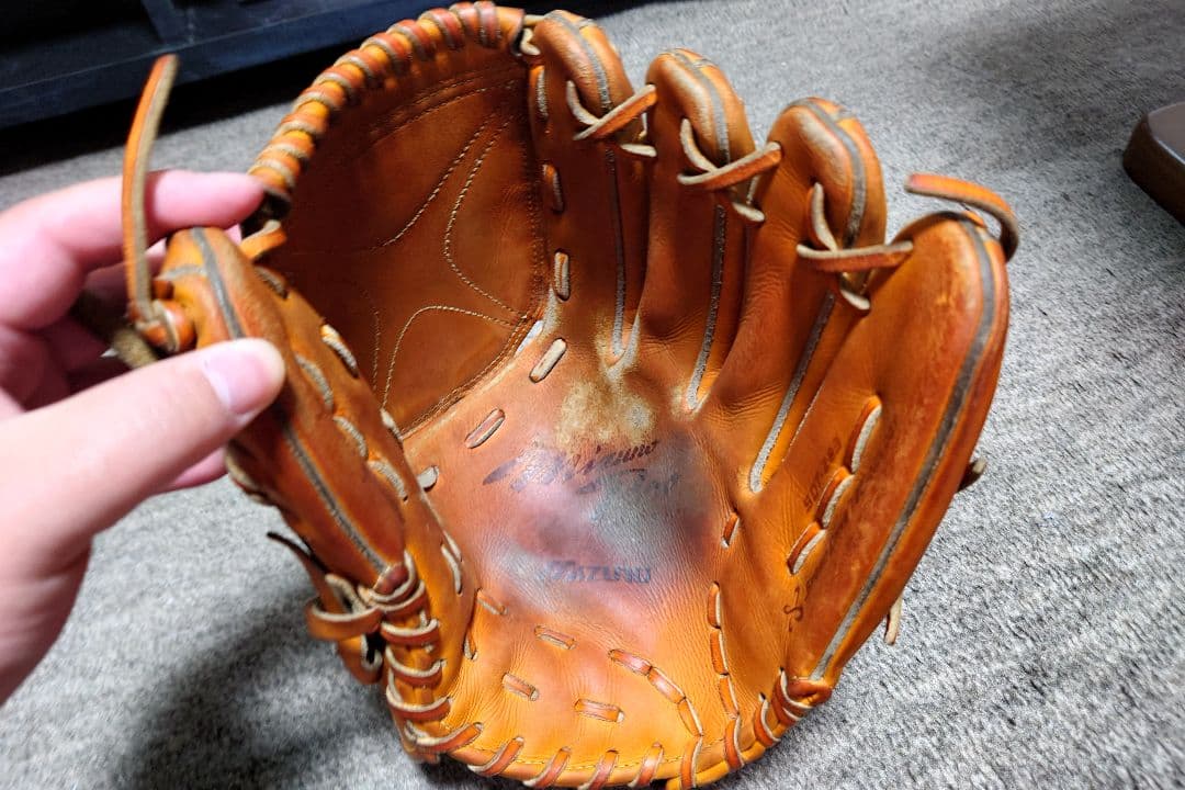 MIZUNO　硬式　投手用グローブ