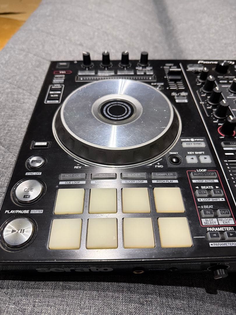 Pioneer DJ DDJ-SR2 コントローラー