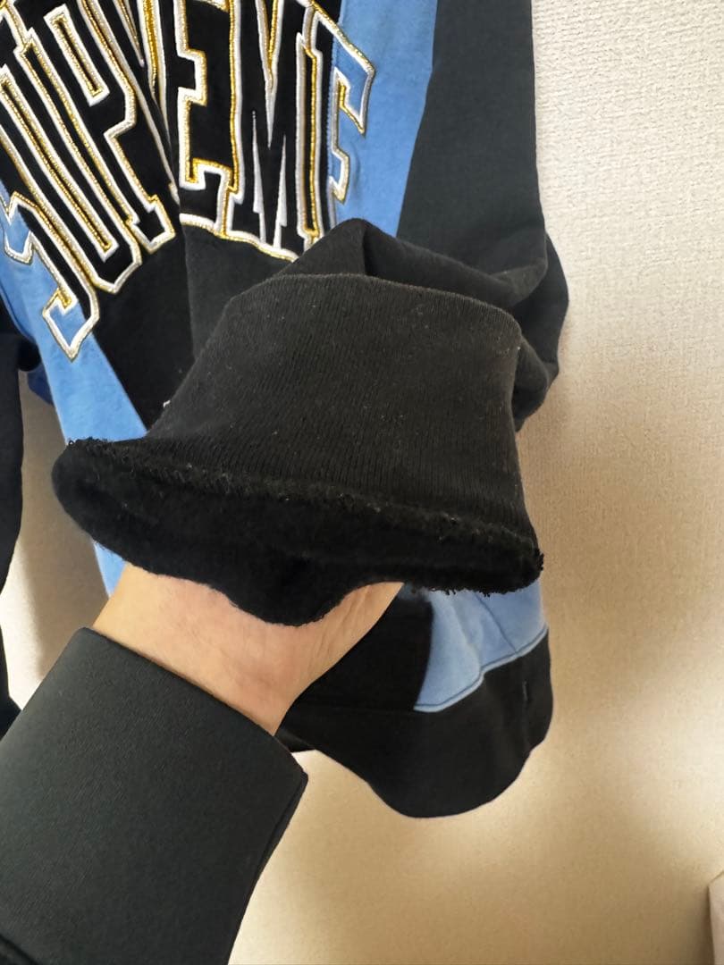 シュプリーム/ビッグ刺繍アーチロゴパーカー Sサイズ【コムドット】