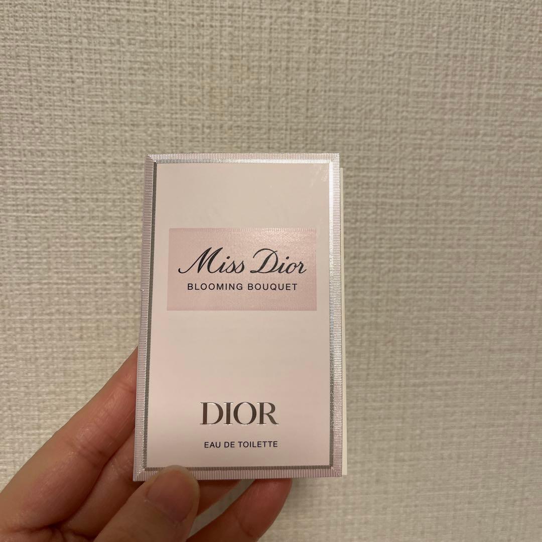 Flora Notis Jill Stuart ホワイトローズ オードパルファン