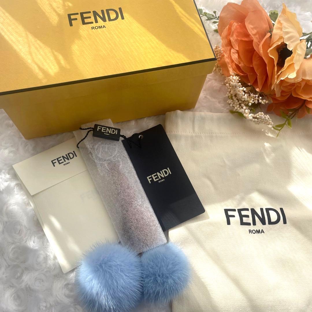 お値下げ✨極美品 未使用FENDI ファンーバッグチャーム チェリー フェンディ