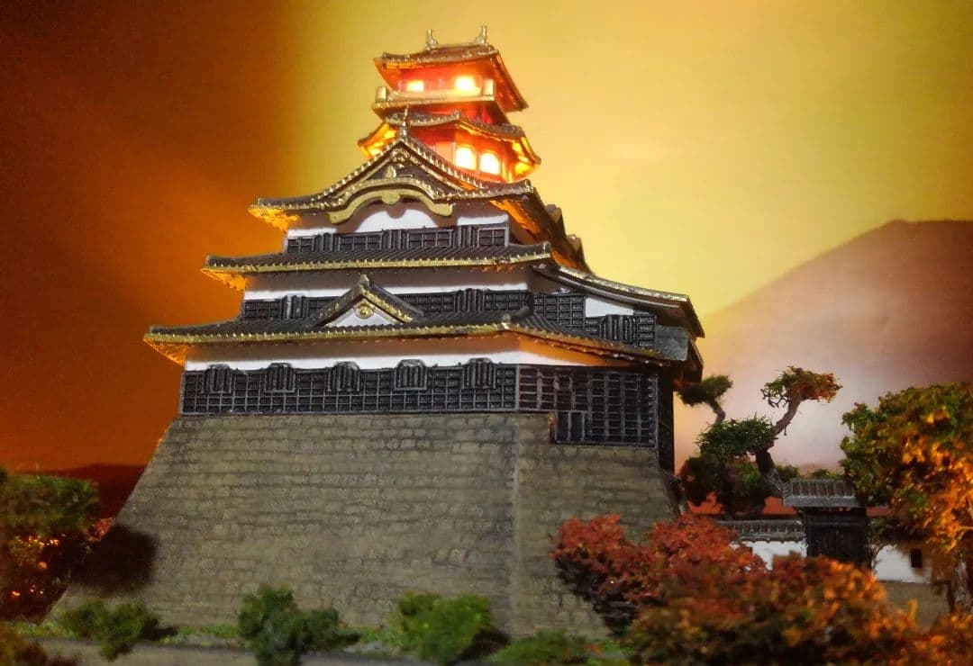 お城✨SP仕上げ✨秋の安土城✨プラモデル✨製作受付画像‼️