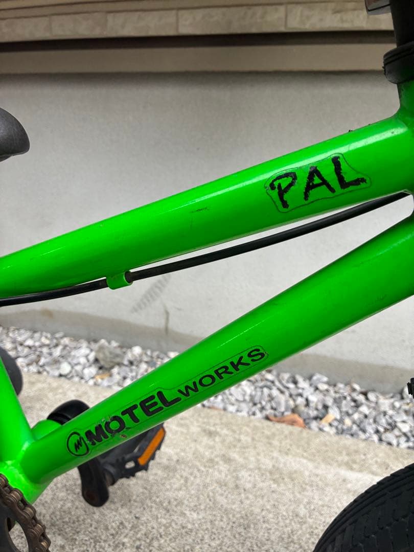 送料無料　子供用 BMX MOTEL WORKS PAL 12インチ
