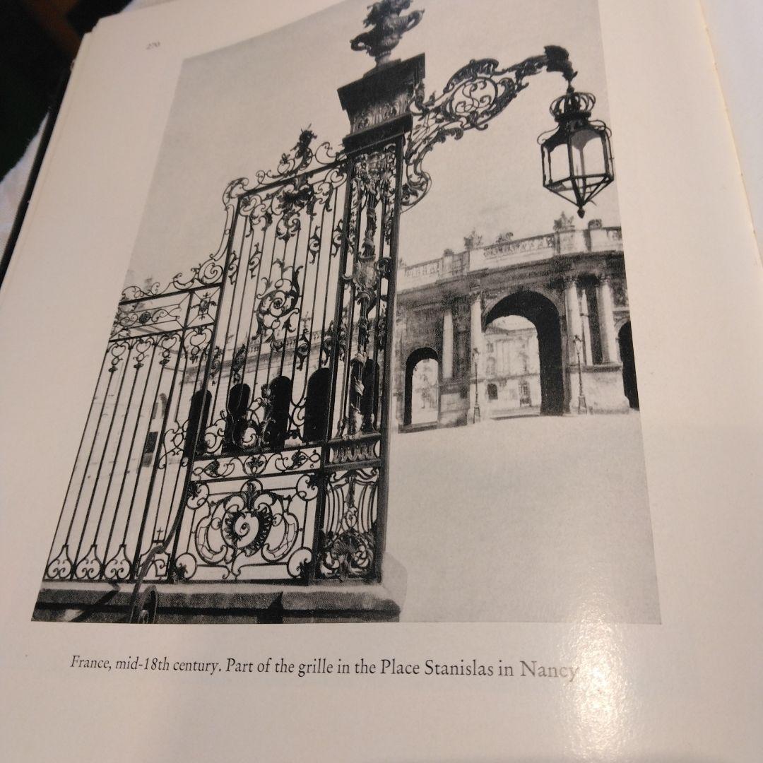 本　A  Handbook of wrougt  iron