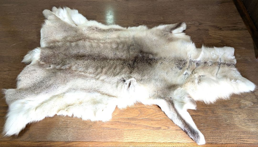 トナカイ特大毛皮 ラグ キャンプ アウトドア