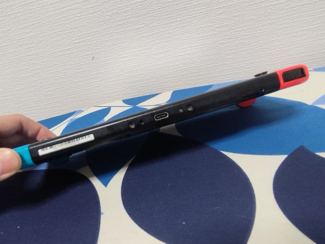 Nintendo Switch 本体 青と赤ジョイコン　ジャンク品