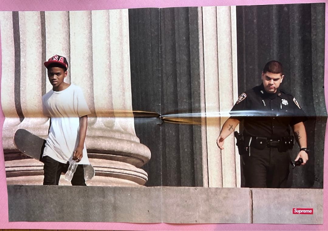 【Supreme激レアポスター付き】SNEEZE MAGAZINE No. 22