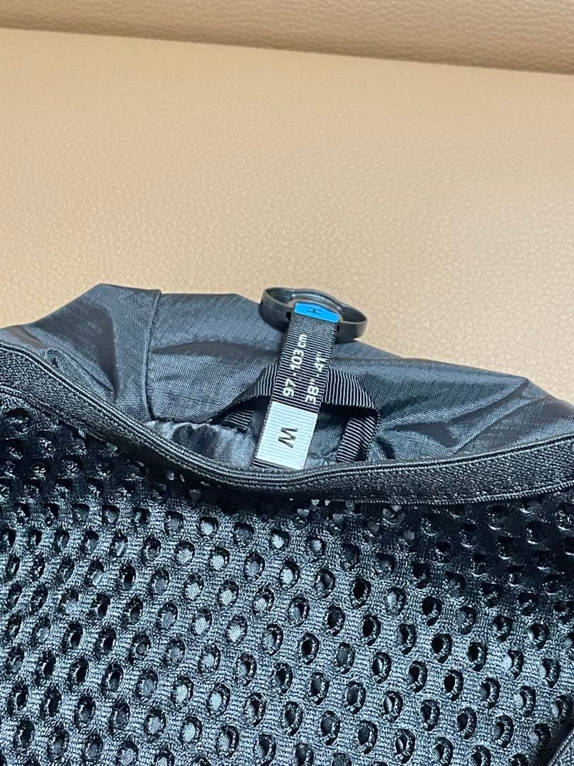 【r】SALOMON ACTIVE SKIN8〜Mサイズ 〜