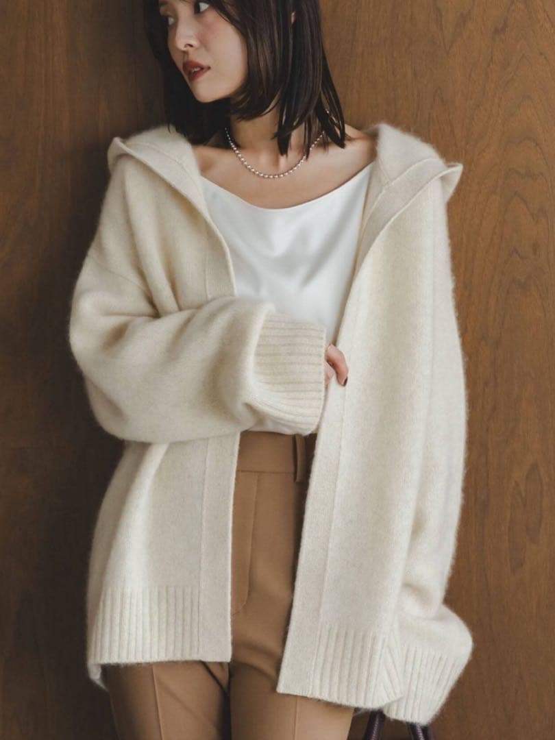 NOBLE ヤク　フーディーカーディガン　ホワイト