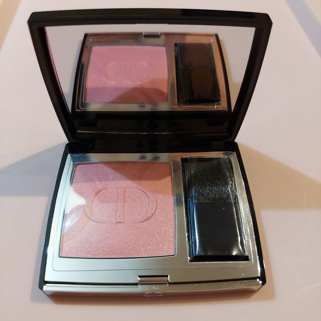 ディオール　スキンルージュ　ブラッシュ　212 チュチュホログラフィック　チーク