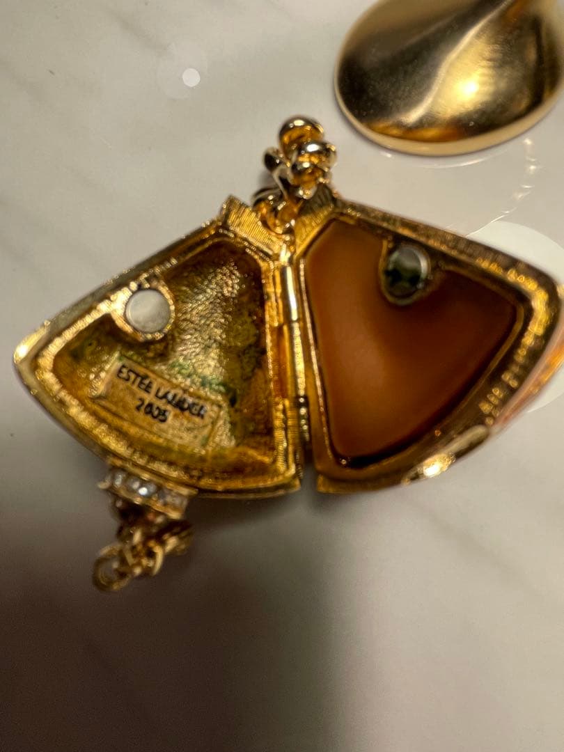 希少・美品ESTEE LAUDER2005 インテュイション ラッキーランタン