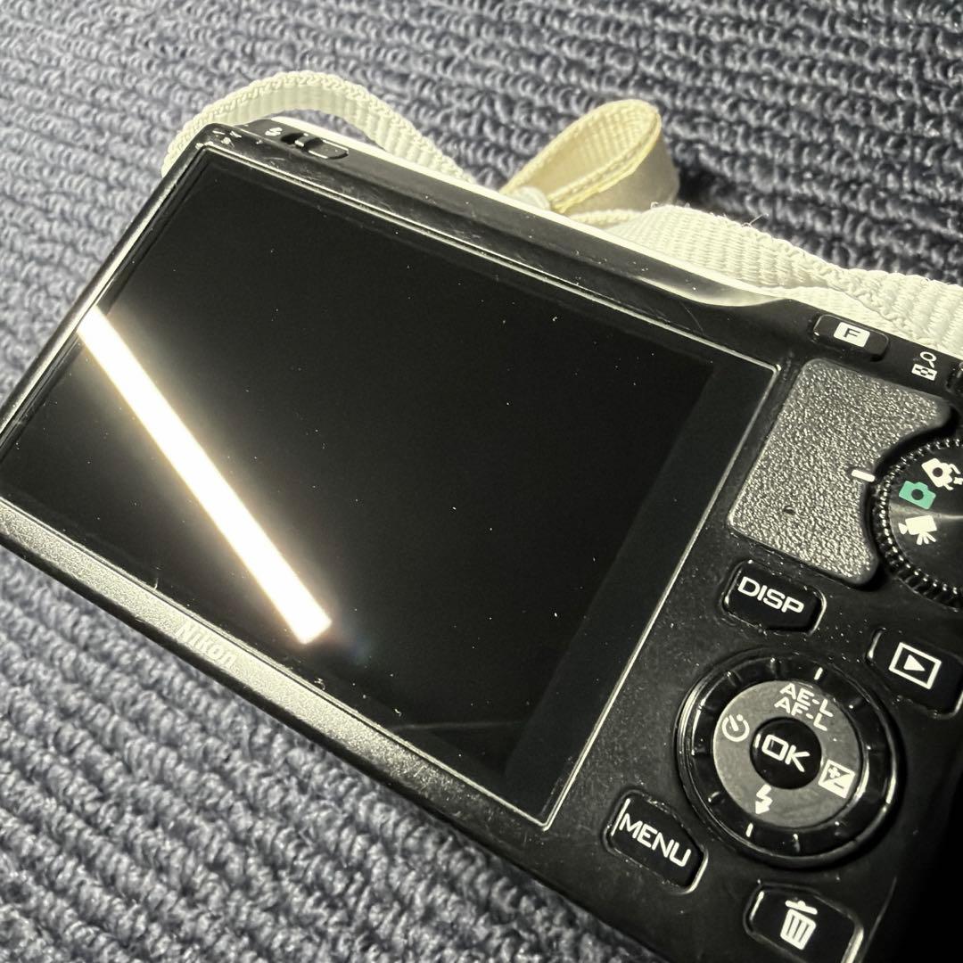 【ジャンク扱い】Nikon1（ニコン）/ ミラーレス一眼 J1 白