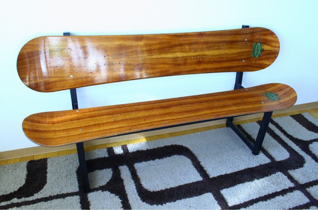 ⭐︎特注非売品☆スノーボードベンチ2人掛け未滑走ボード使用、送料¥12.000込み