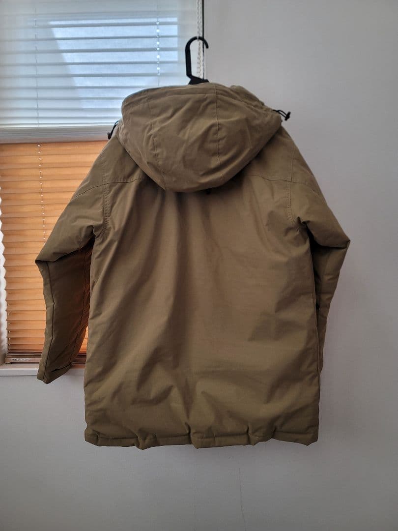 値下げ　FRED PERRY　フレッドペリー　ダウンコート　ベージュ　S