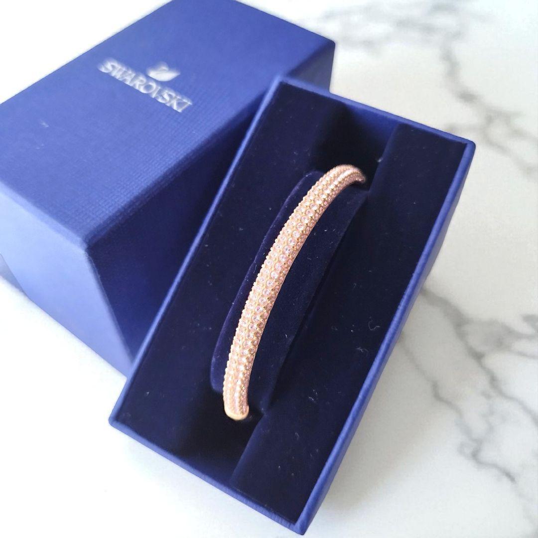 スワロフスキー　バングル　ブレスレット　ローズゴールド　Mサイズ　箱付