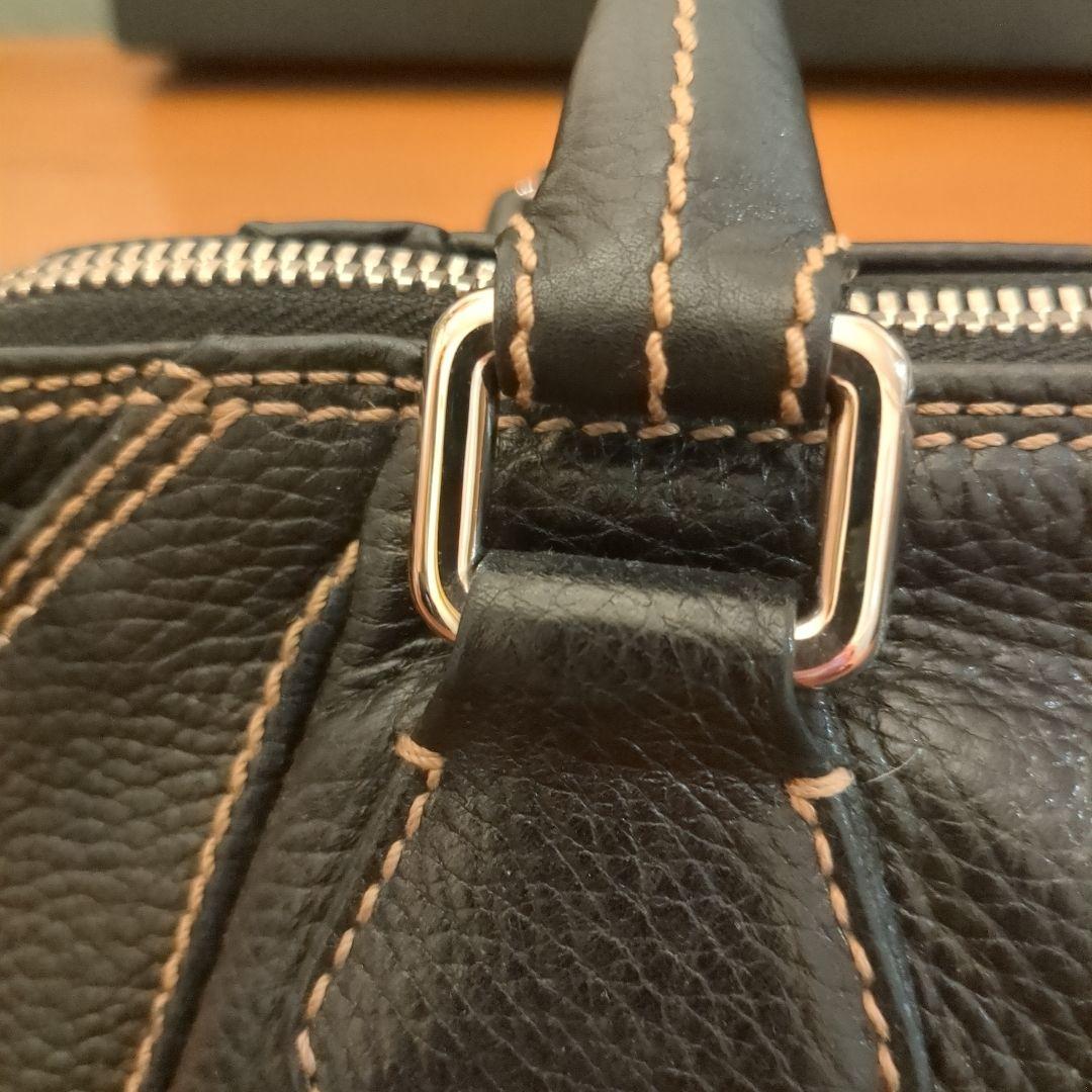 CHANEL 黒 レザーハンドバッグ