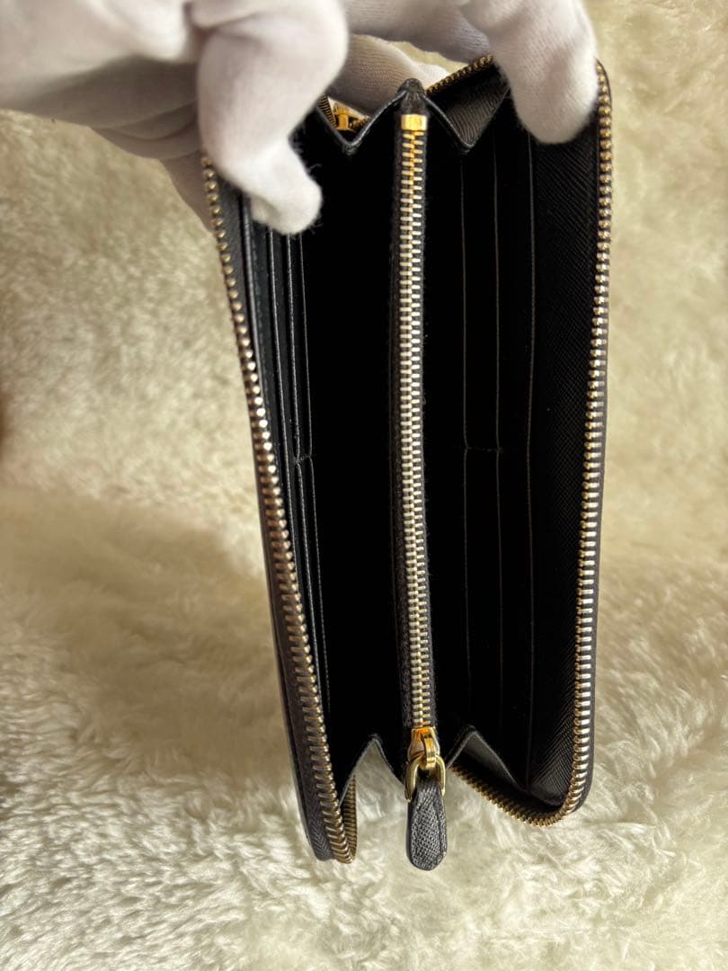 PRADA ブラック 長財布 サフィアーノレザー