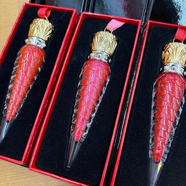 ルブタン　リップカラー　001G、006G、005G